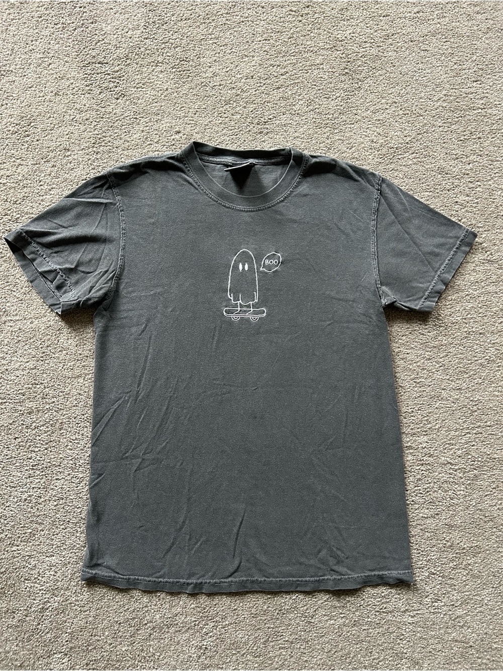 Skateboarding ghost embroidered t-shirt